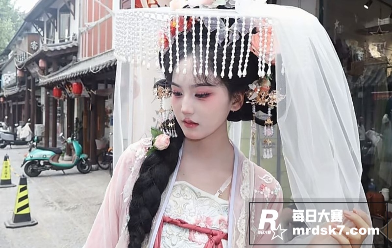 河南理工学院大四美女相关图片3