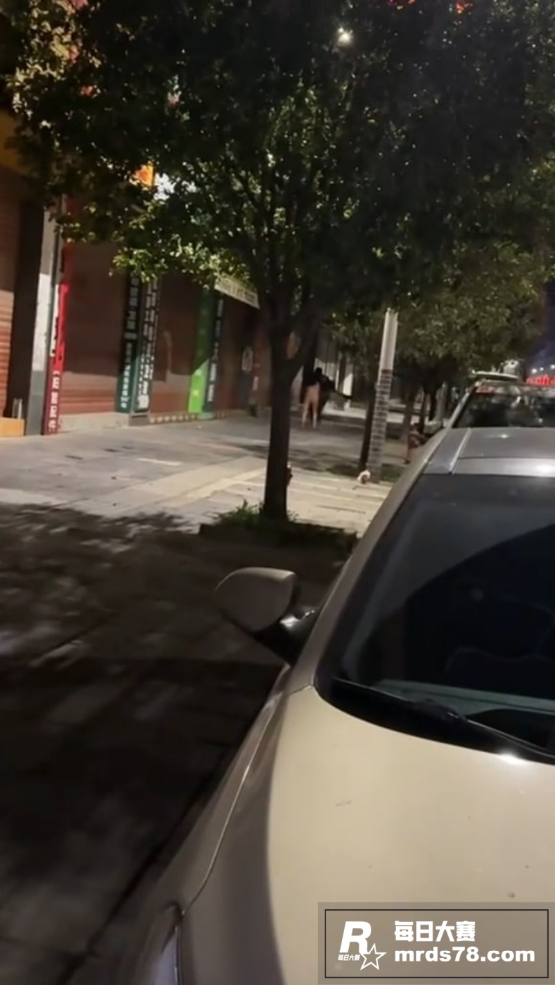广西惊现热瓜 深夜街相关图片2