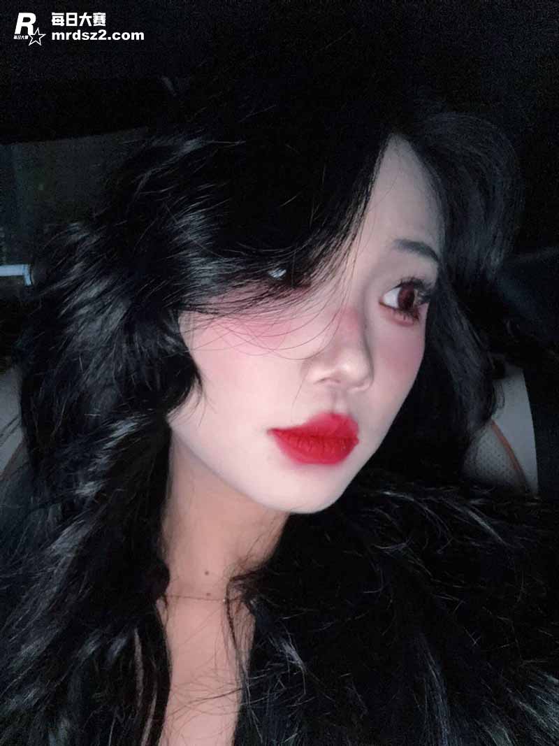 江西赣州00后少女 相关图片3