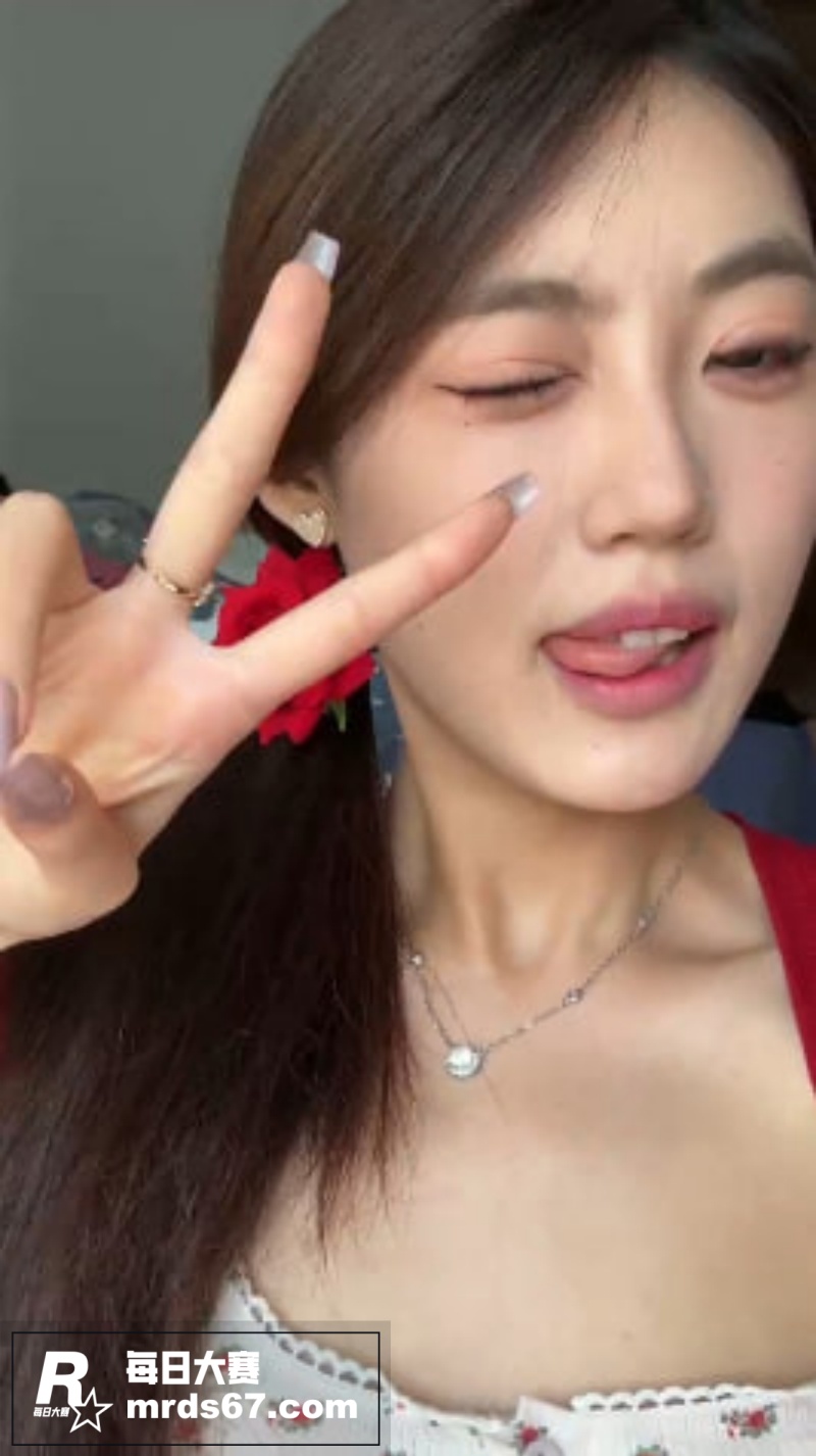 成都高颜值在校女大学相关图片2