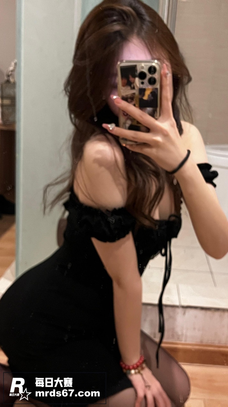 成都高颜值在校女大学相关图片4