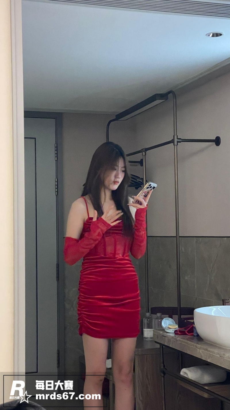 成都高颜值在校女大学相关图片5