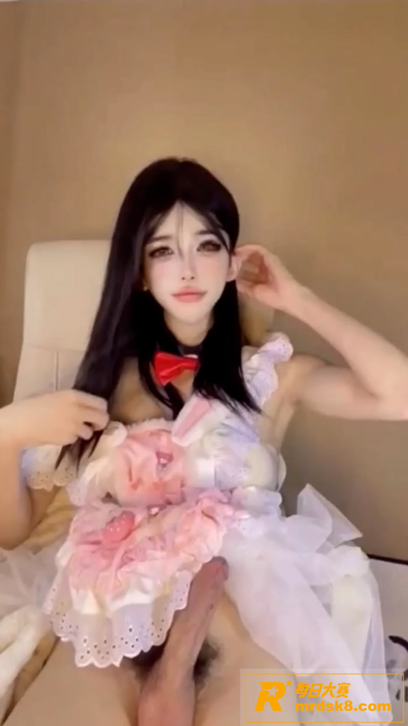 推特TS伪娘 月儿o相关图片1