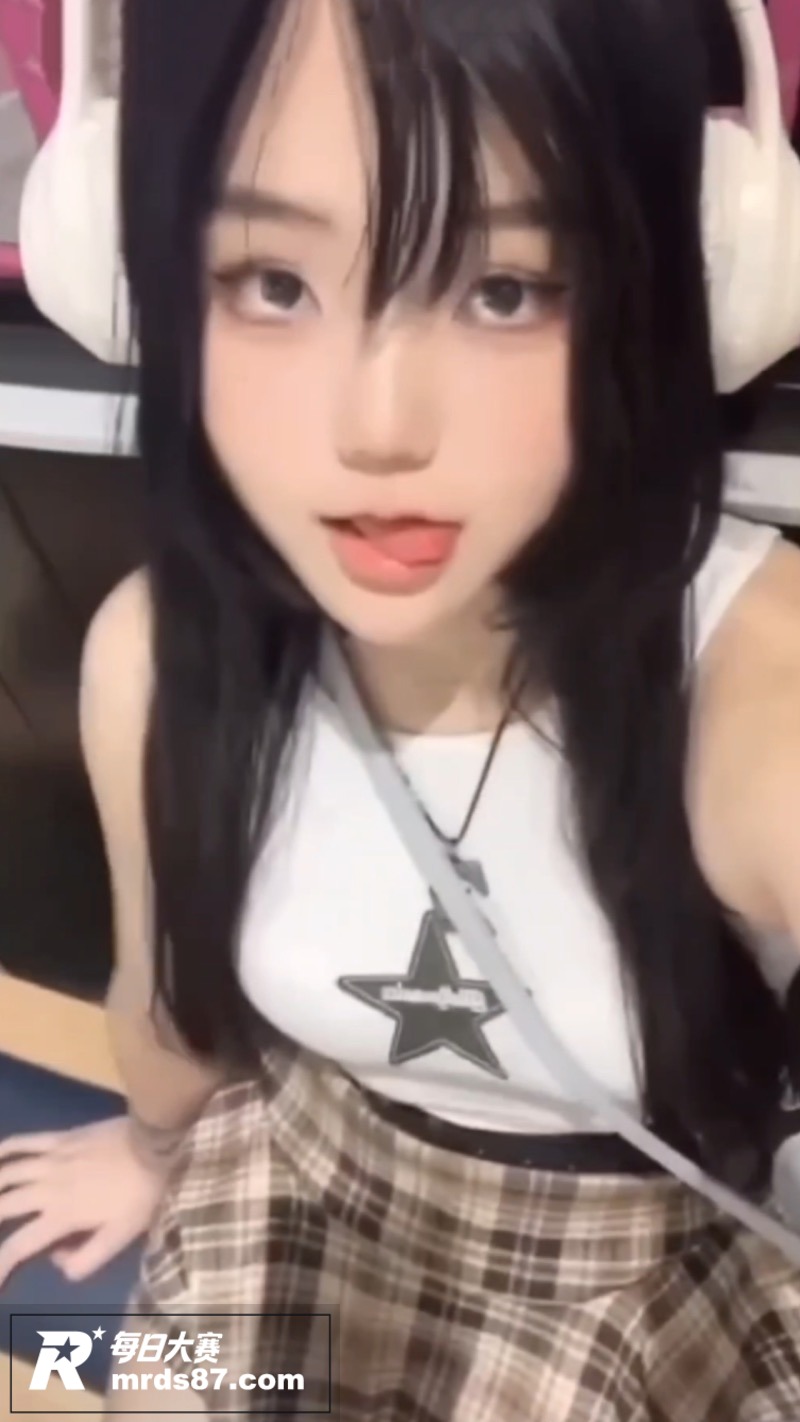 骚妈快乐屋PMV混剪相关图片1