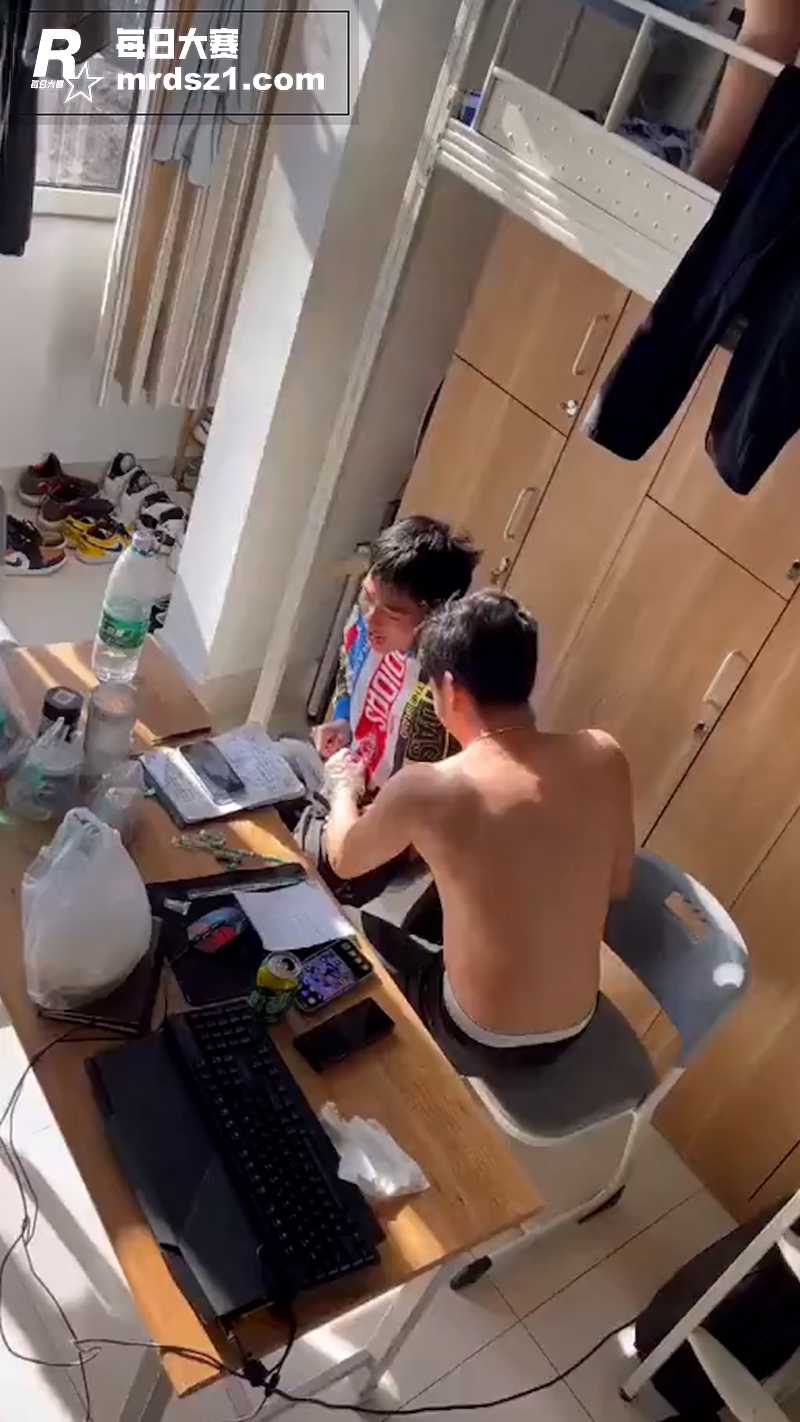 还得是大学生会玩 好相关图片1