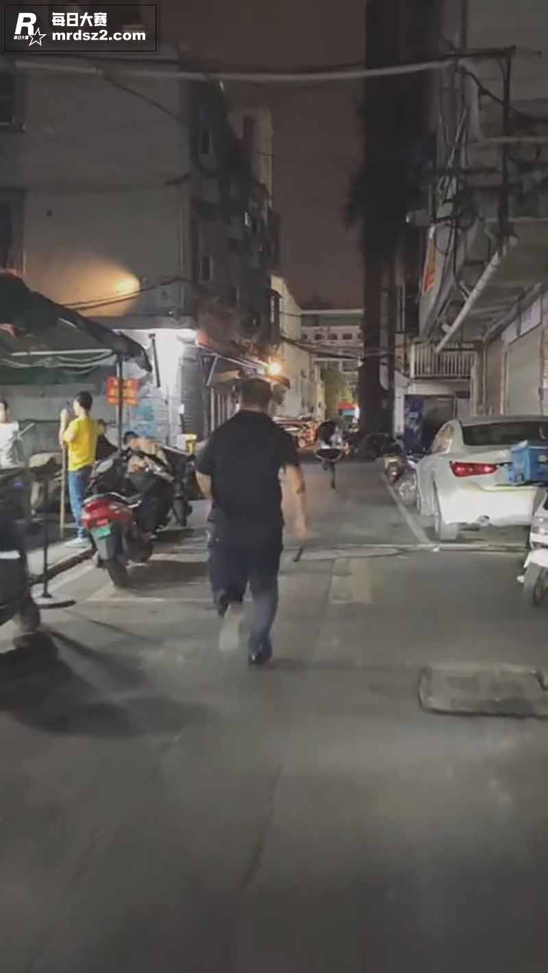广州城中村 站街小姐相关图片1