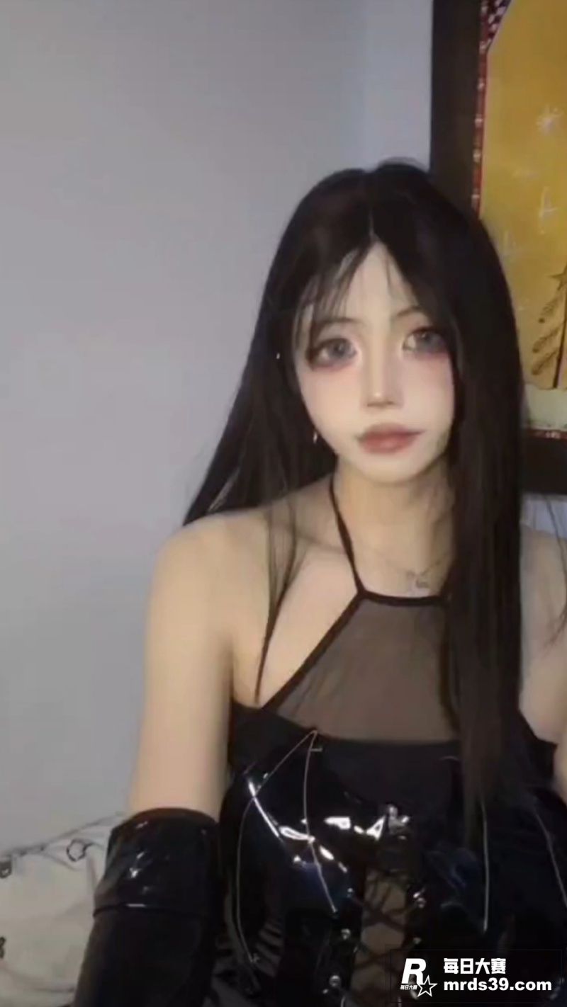高颜值ts伪娘 锅包相关图片1