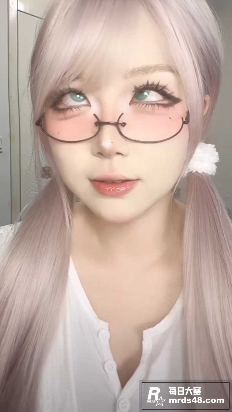 抖音极品巨乳少女 不相关图片5