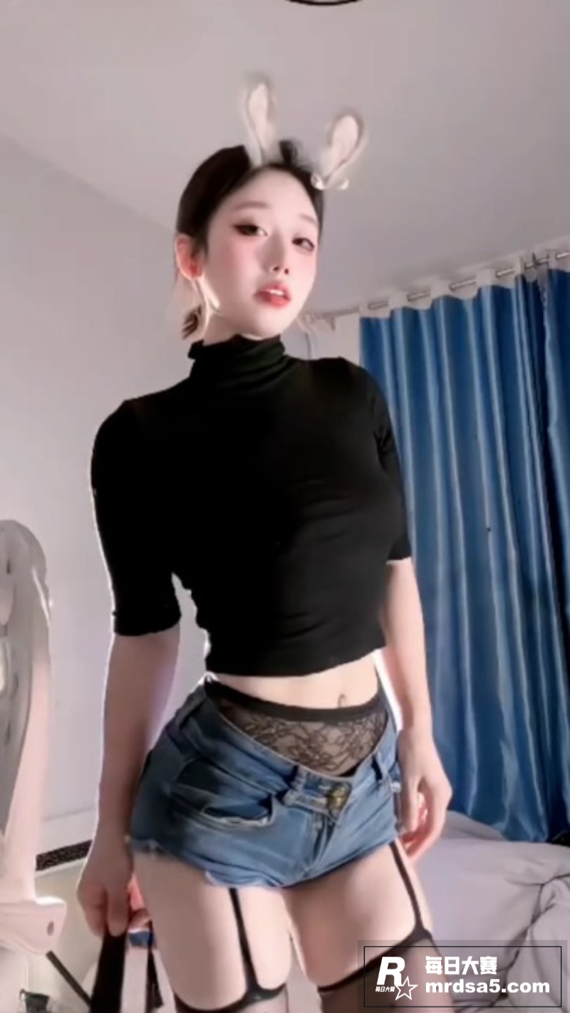 推特骚舞福利姬 屁屁相关图片1