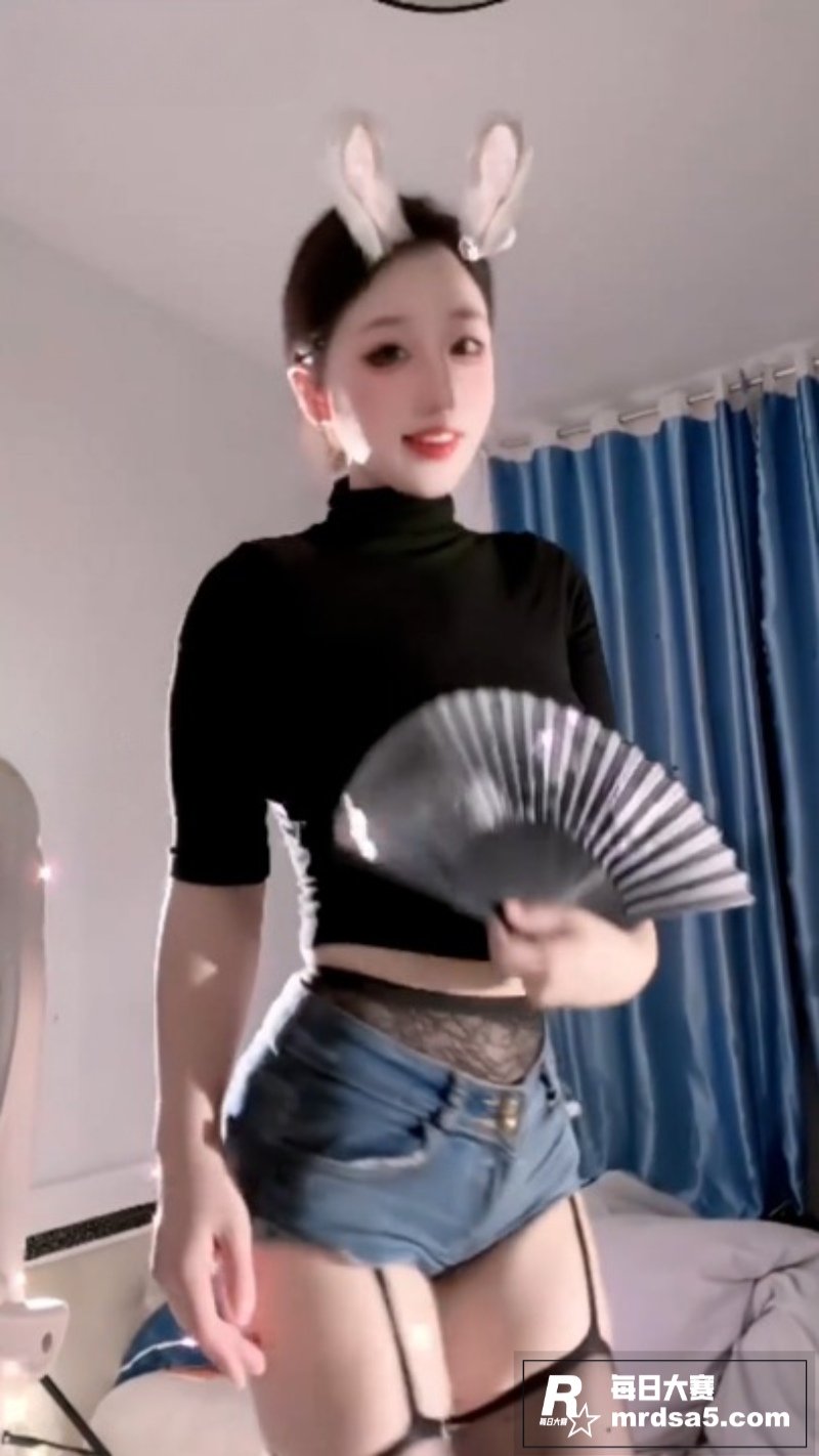 推特骚舞福利姬 屁屁相关图片2