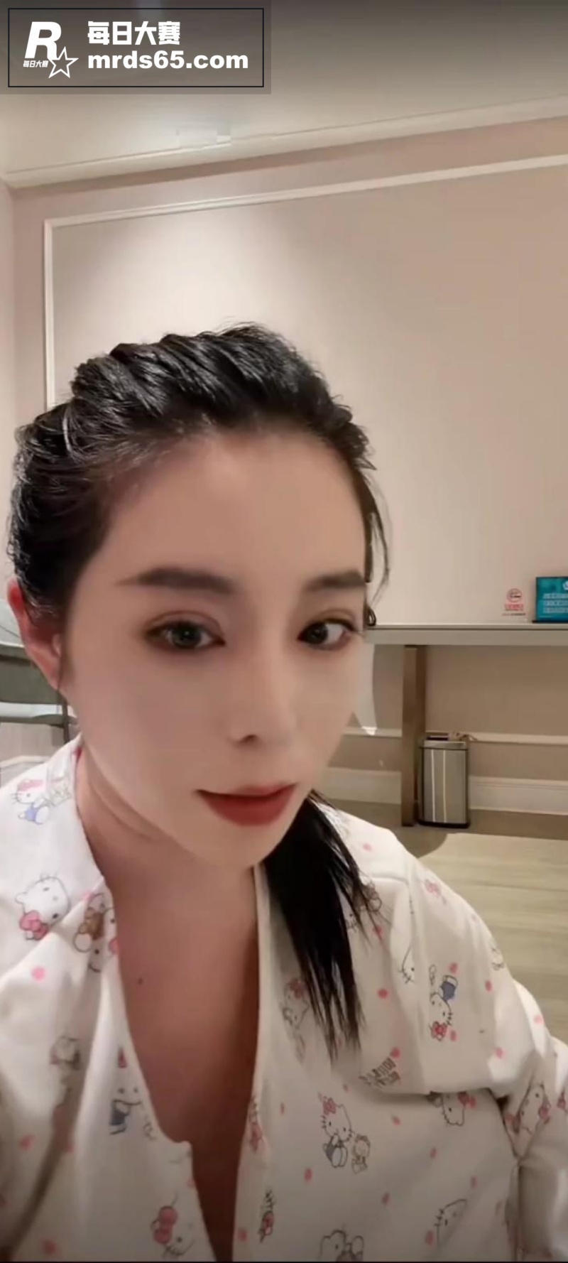 抖音快手网红闪现走光相关图片3