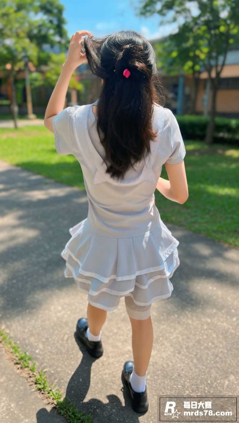 海角社区 意淫自己妹相关图片2