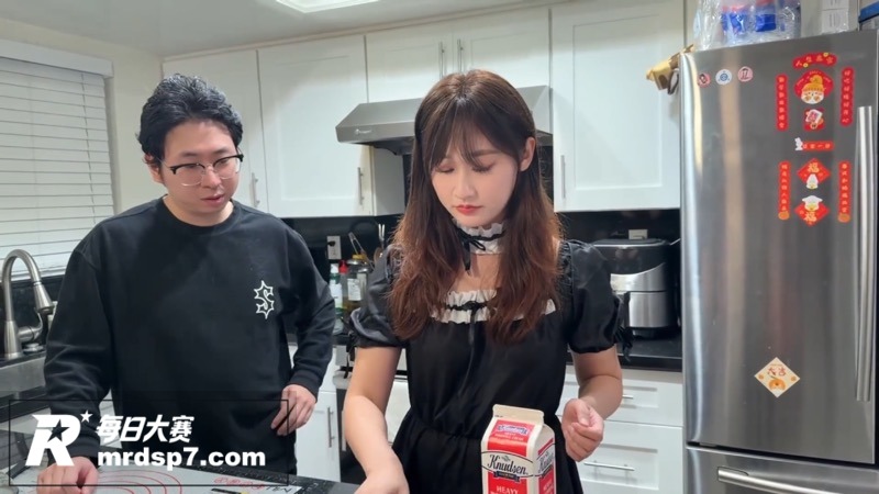 推特高人气网黄 林千相关图片1