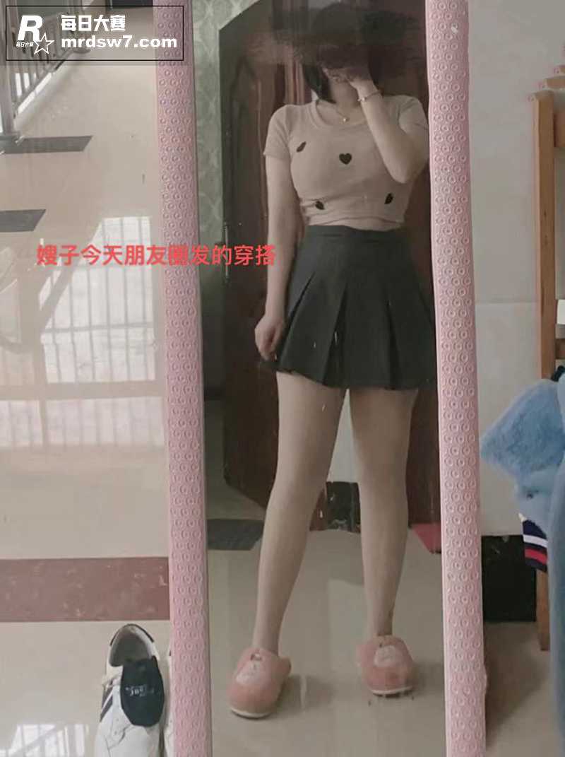 海角社区 我的长腿嫂相关图片1