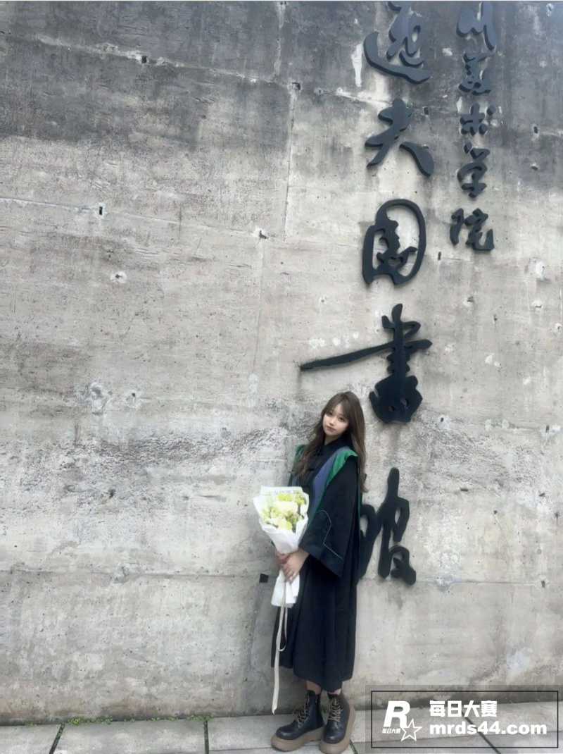 超高颜值学生妹 江晓相关图片5