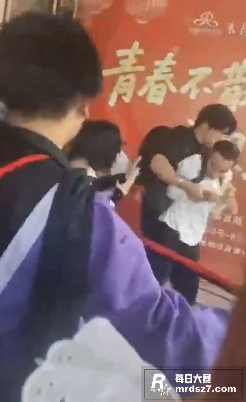 四川遂宁少年Cos辱相关图片8
