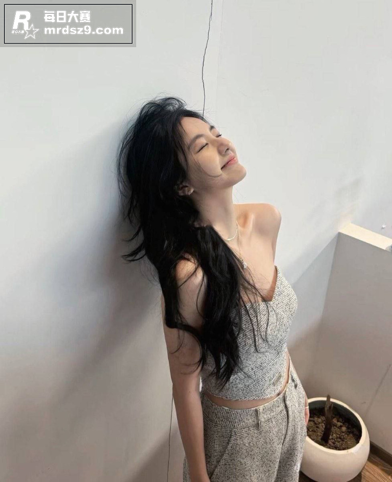 推特SM高颜值反差女相关图片7