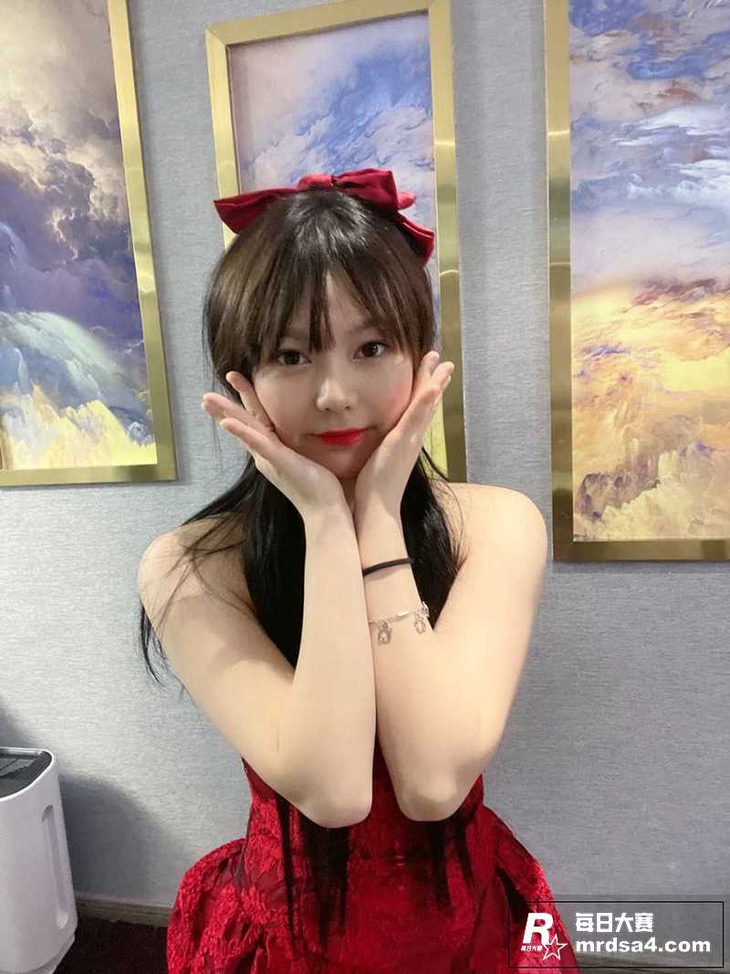 高颜值短发美少女 小相关图片4