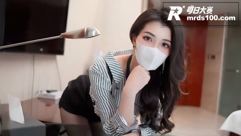 推特极品尤物 狐不妖相关图片2