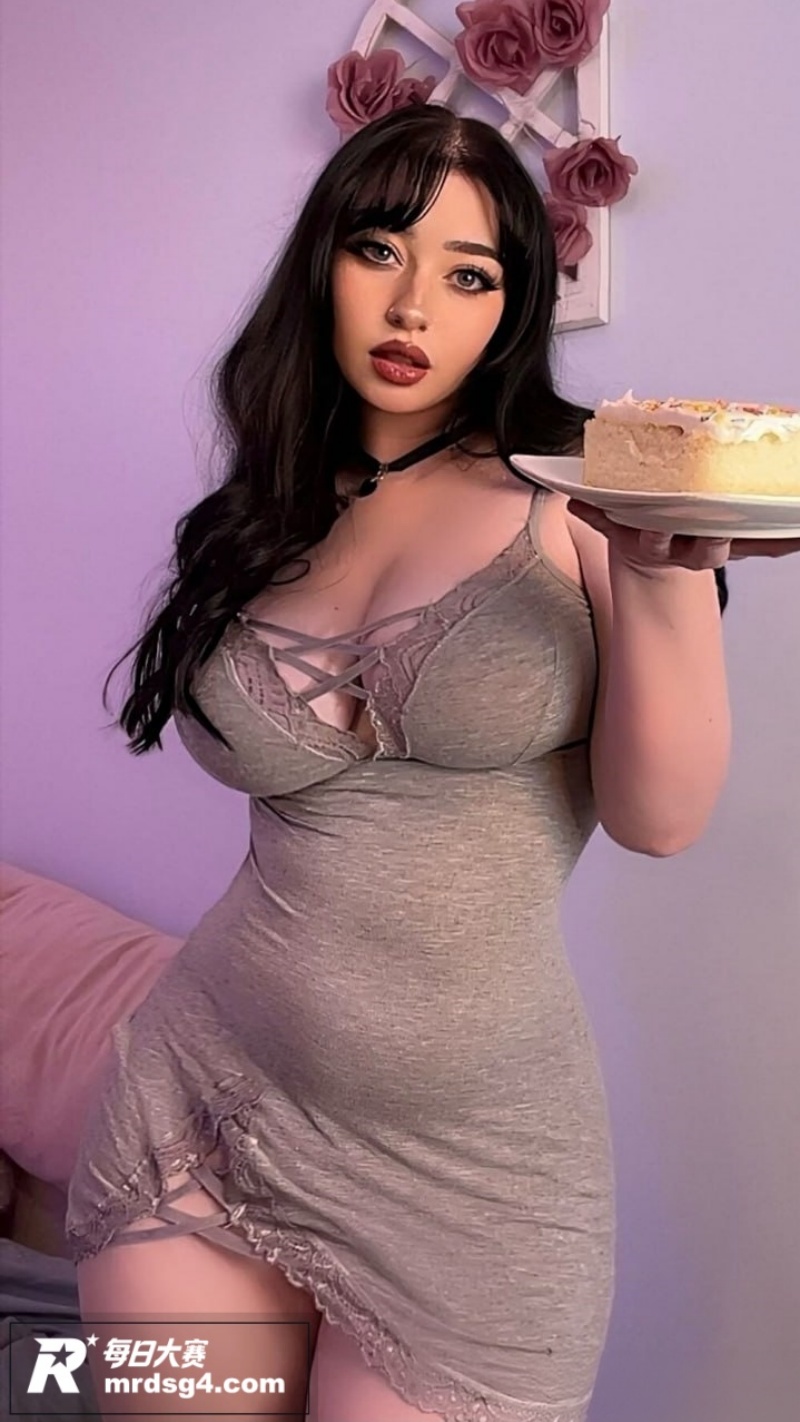 美国巨乳网红 Lux相关图片1