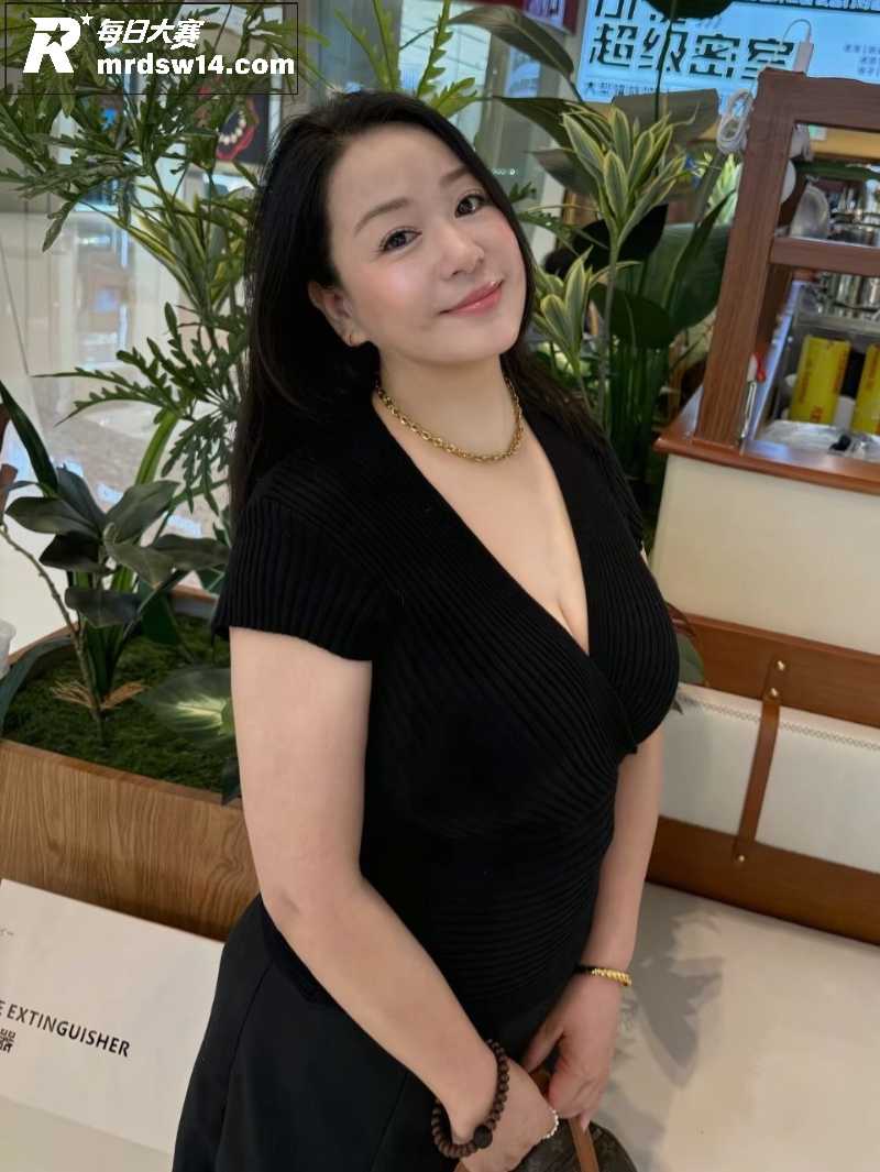 四川成都熟女少妇唐菲相关图片3