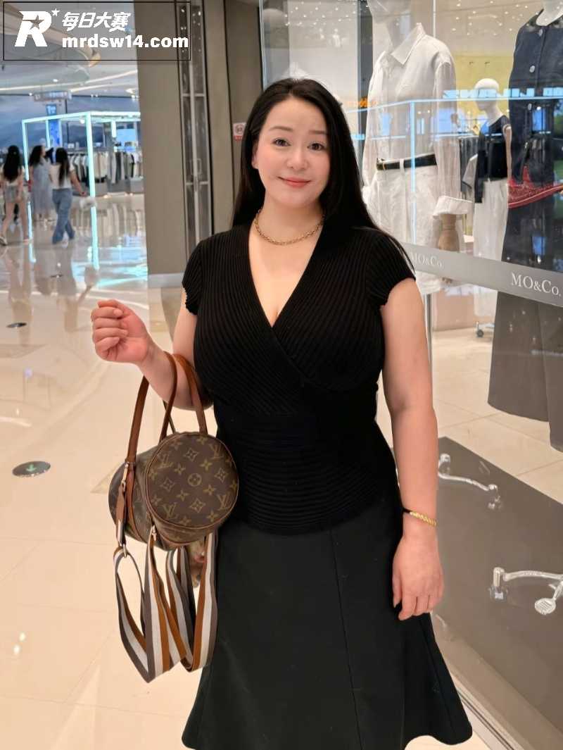 四川成都熟女少妇唐菲相关图片4