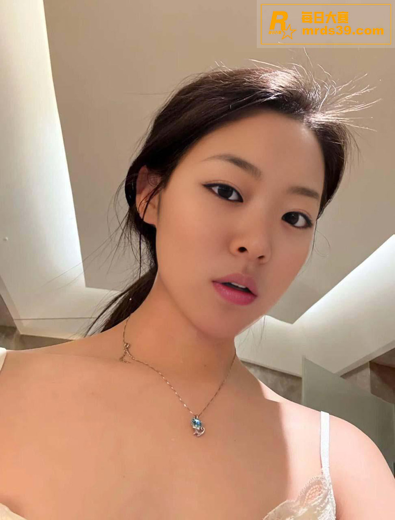 湖南怀化反差人妻 张相关图片3