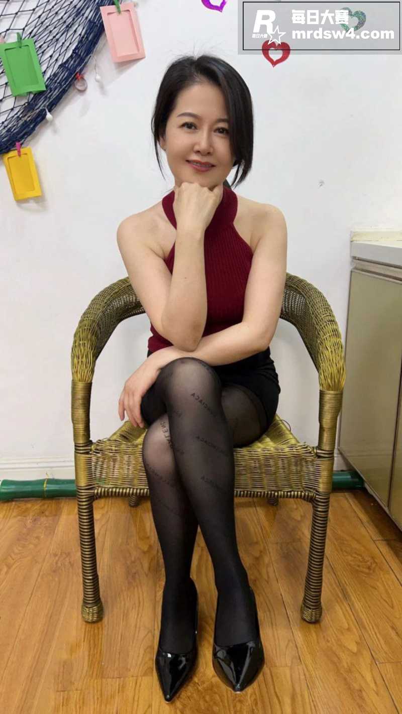 抖音快手极品骚鸡熟女相关图片2