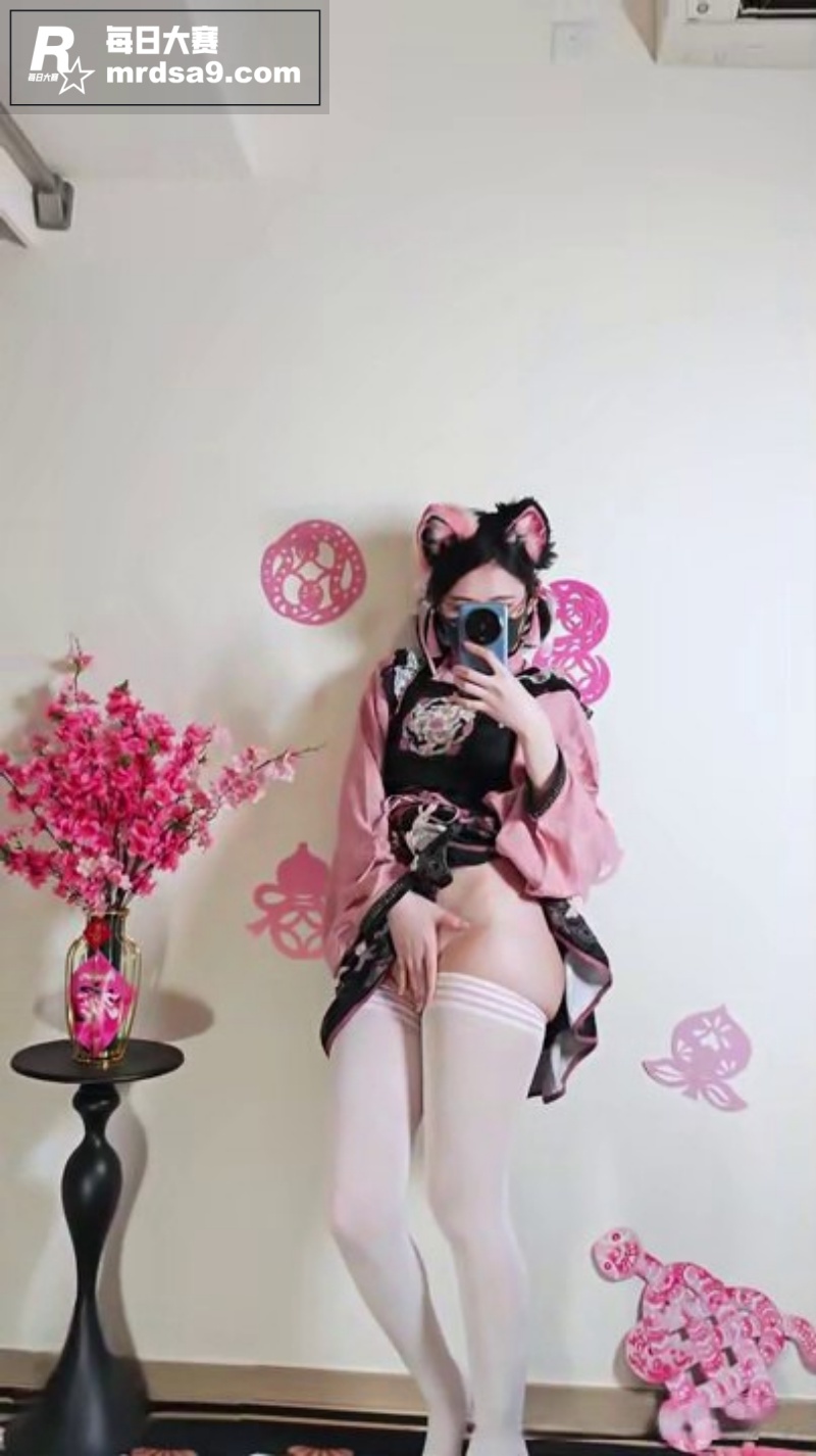 极品网黄福利姬 奶咪相关图片1