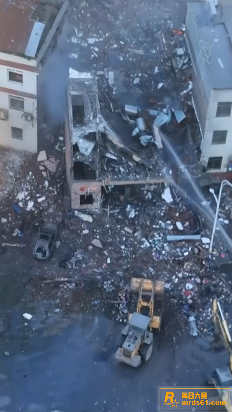 郴州烟花店爆炸现场视相关图片5