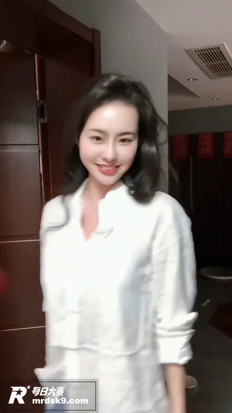 骚妈快乐屋PMV混剪相关图片2