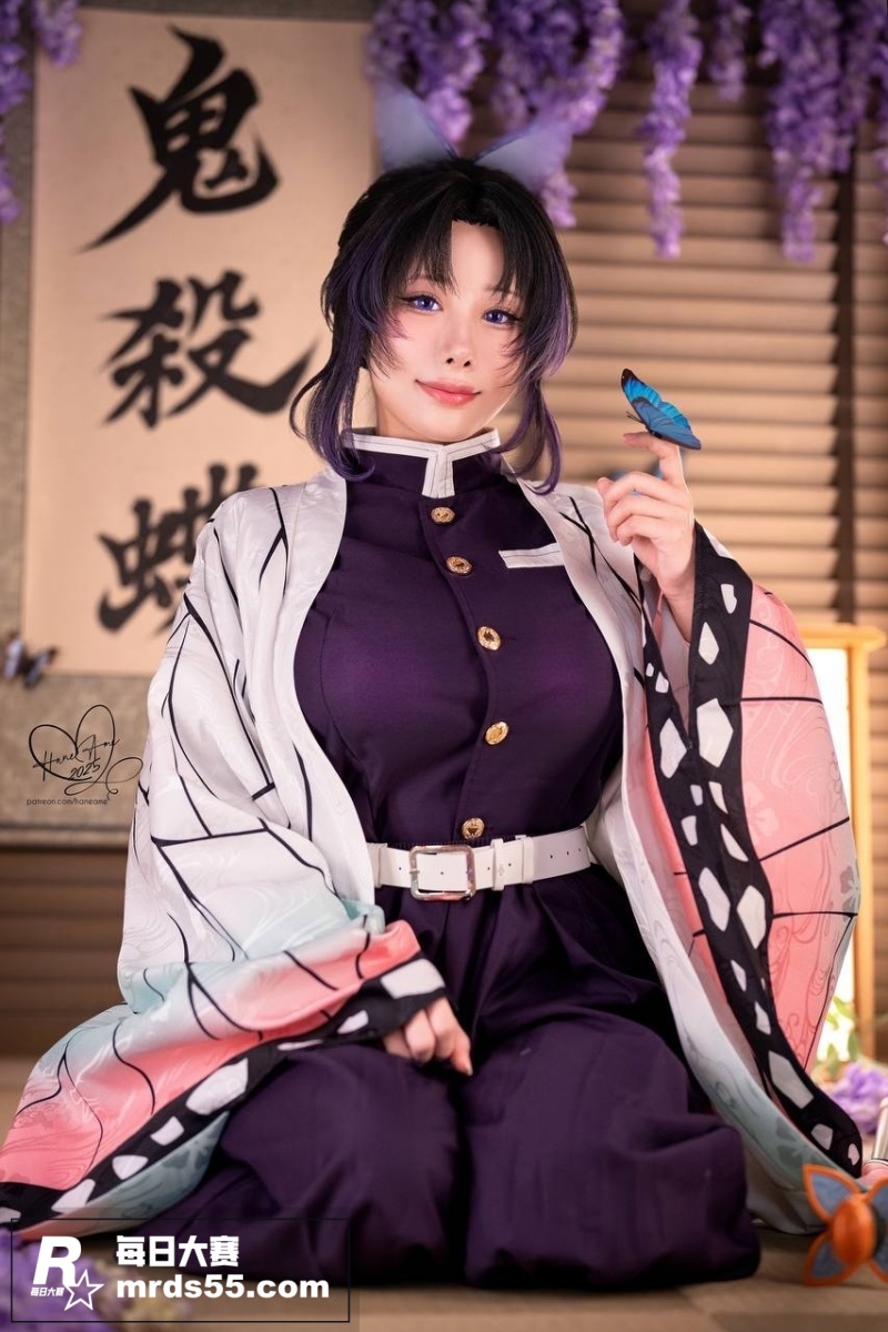 巨乳尤物Coser 相关图片1