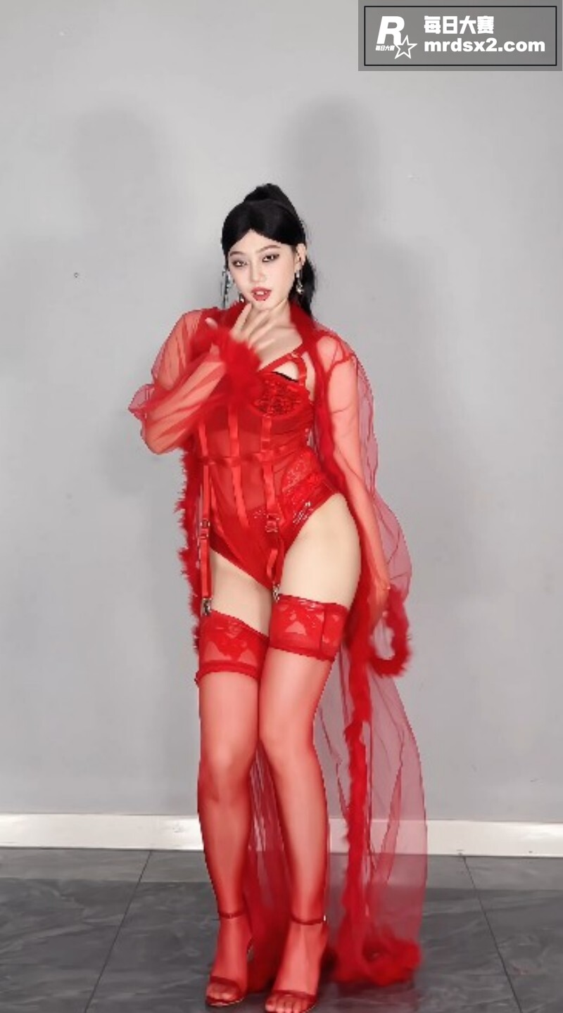 B站极品身材女神 小相关图片5