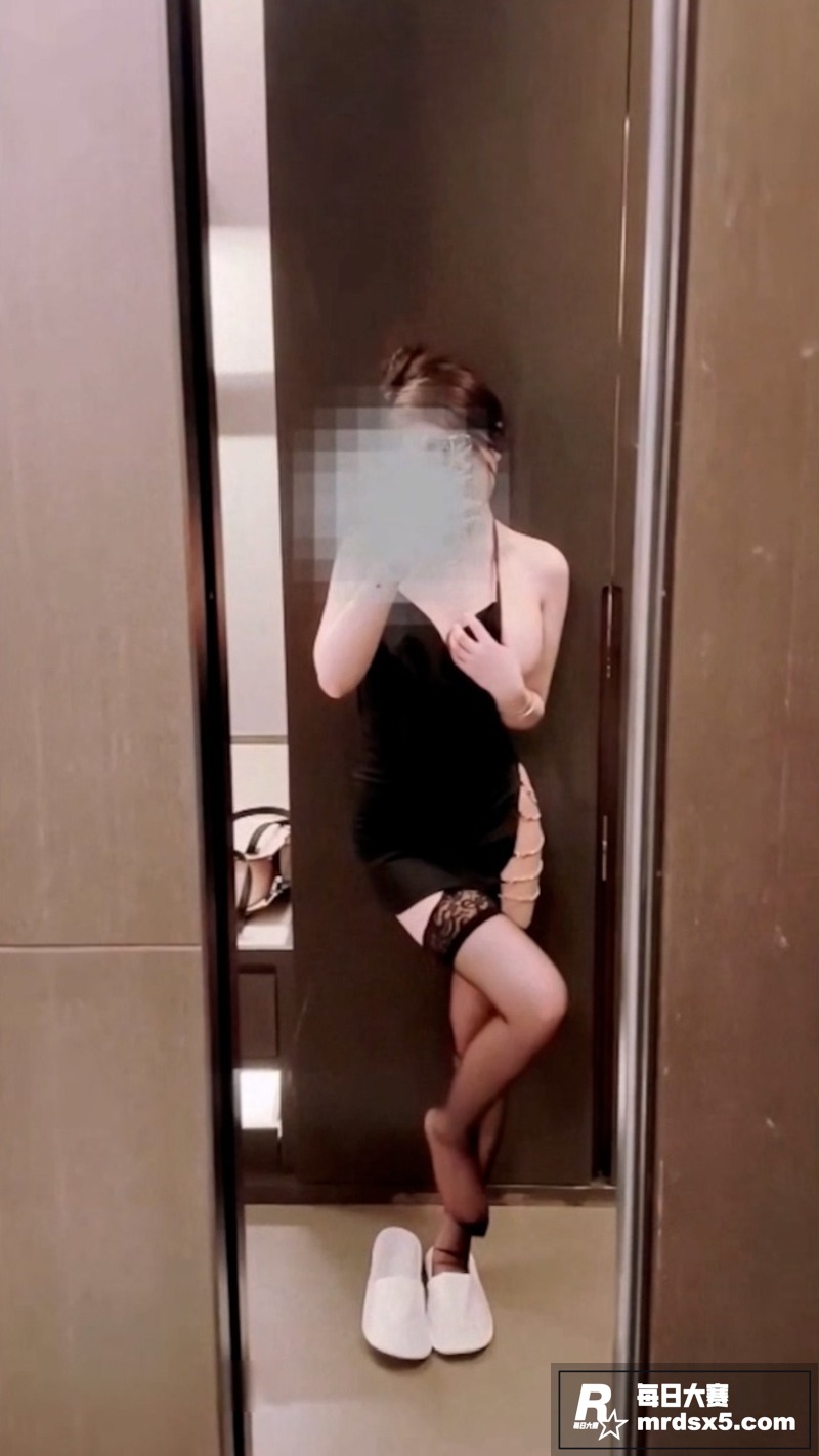 秀人网巨乳模特 甜妮相关图片1