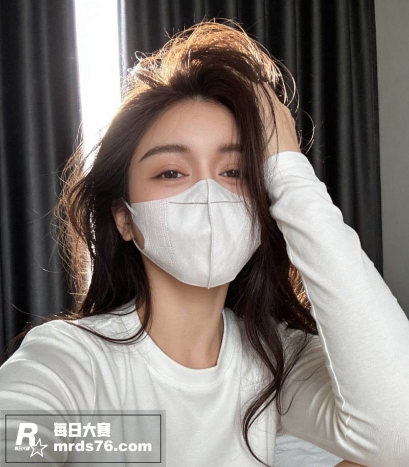 推特极品反差网红 小相关图片3