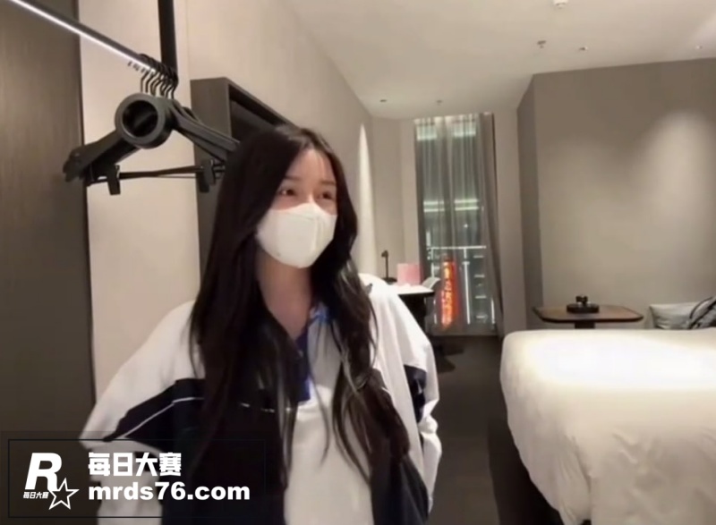 推特极品反差网红 小相关图片4