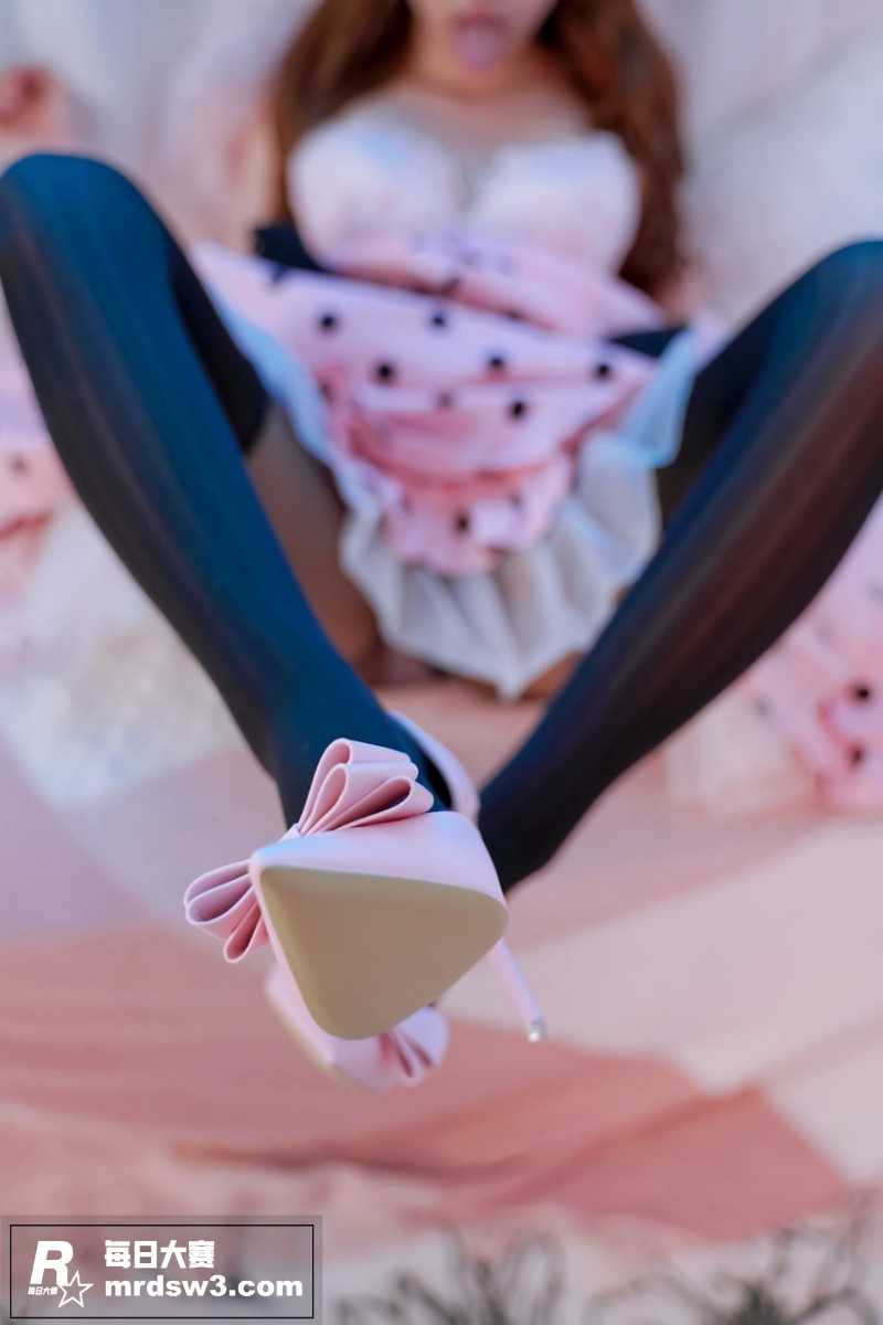 人气美少女福利姬 铃相关图片5