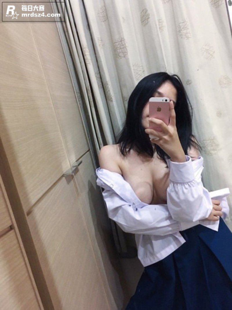 极品蜜桃臀少女艺术生相关图片22