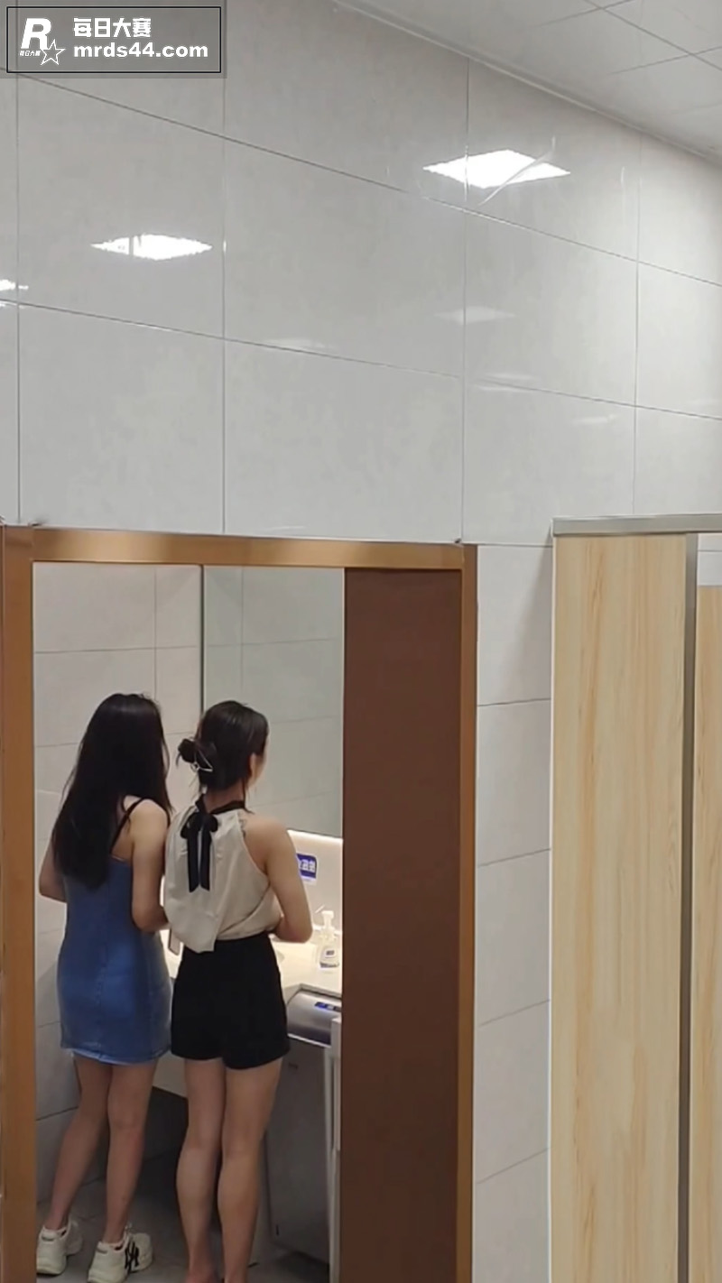 精选厕拍合集 大量女相关图片5
