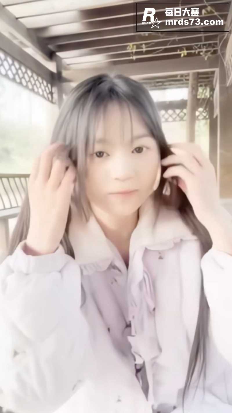 超清纯双马尾邻家少女相关图片1