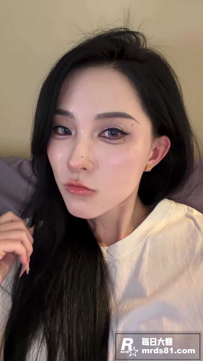 抖音高颜值网红 刑具相关图片2