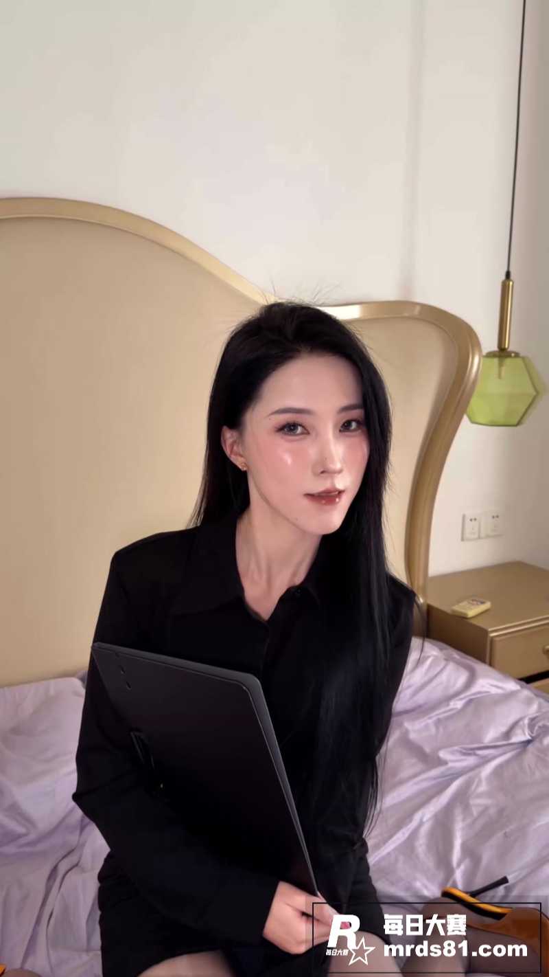 抖音高颜值网红 刑具相关图片3