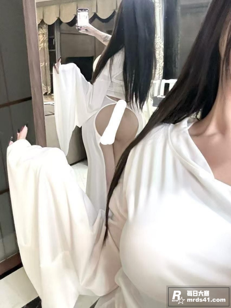 抖音百万粉丝巨乳网红相关图片10