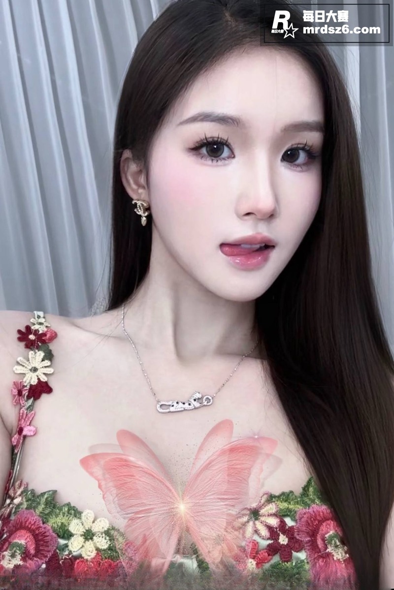 积目性感女主播 王佳相关图片1