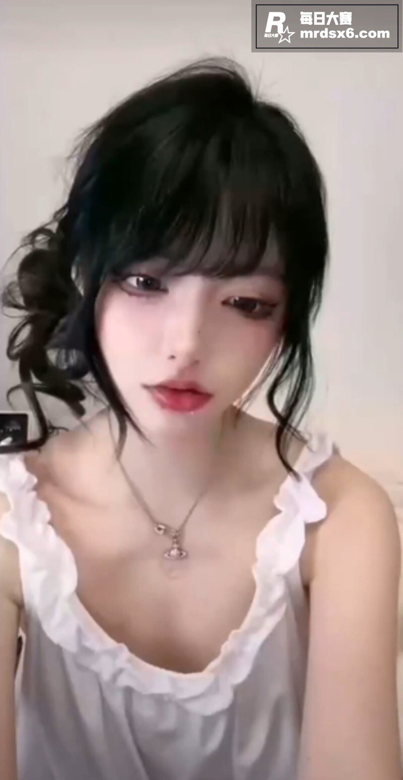 抖音主播闪现漏点大合相关图片9