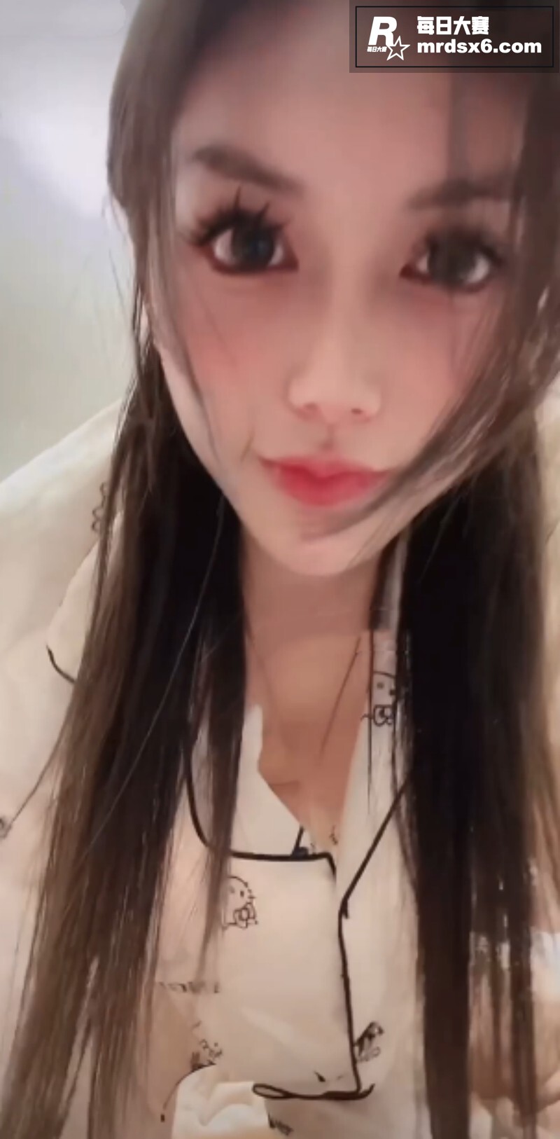 抖音主播闪现漏点大合相关图片12