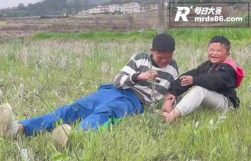 小马云范小勤 成年后相关图片12