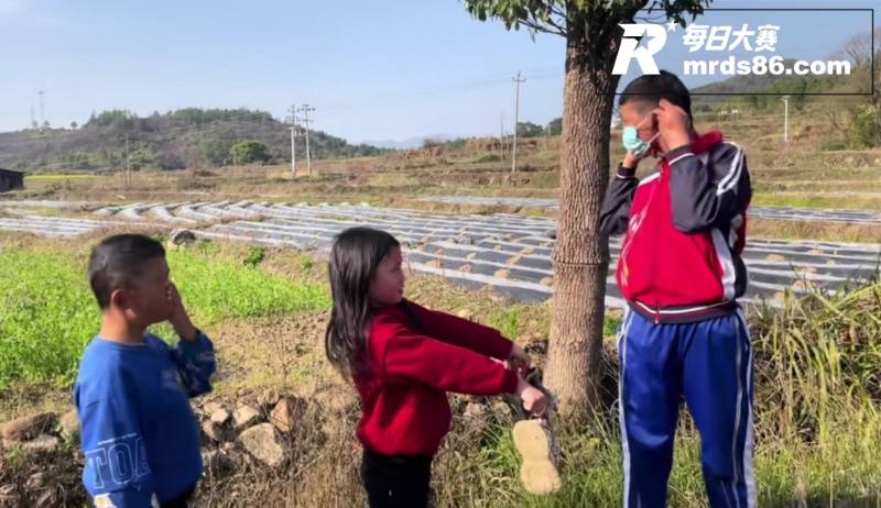 小马云范小勤 成年后相关图片13