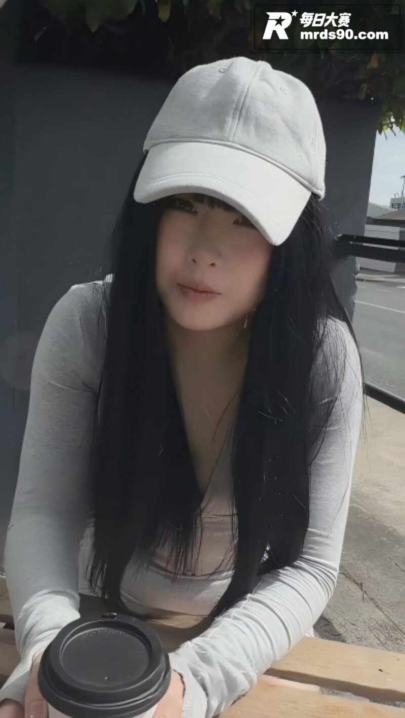 推特阿黑颜女神 噗噗相关图片1