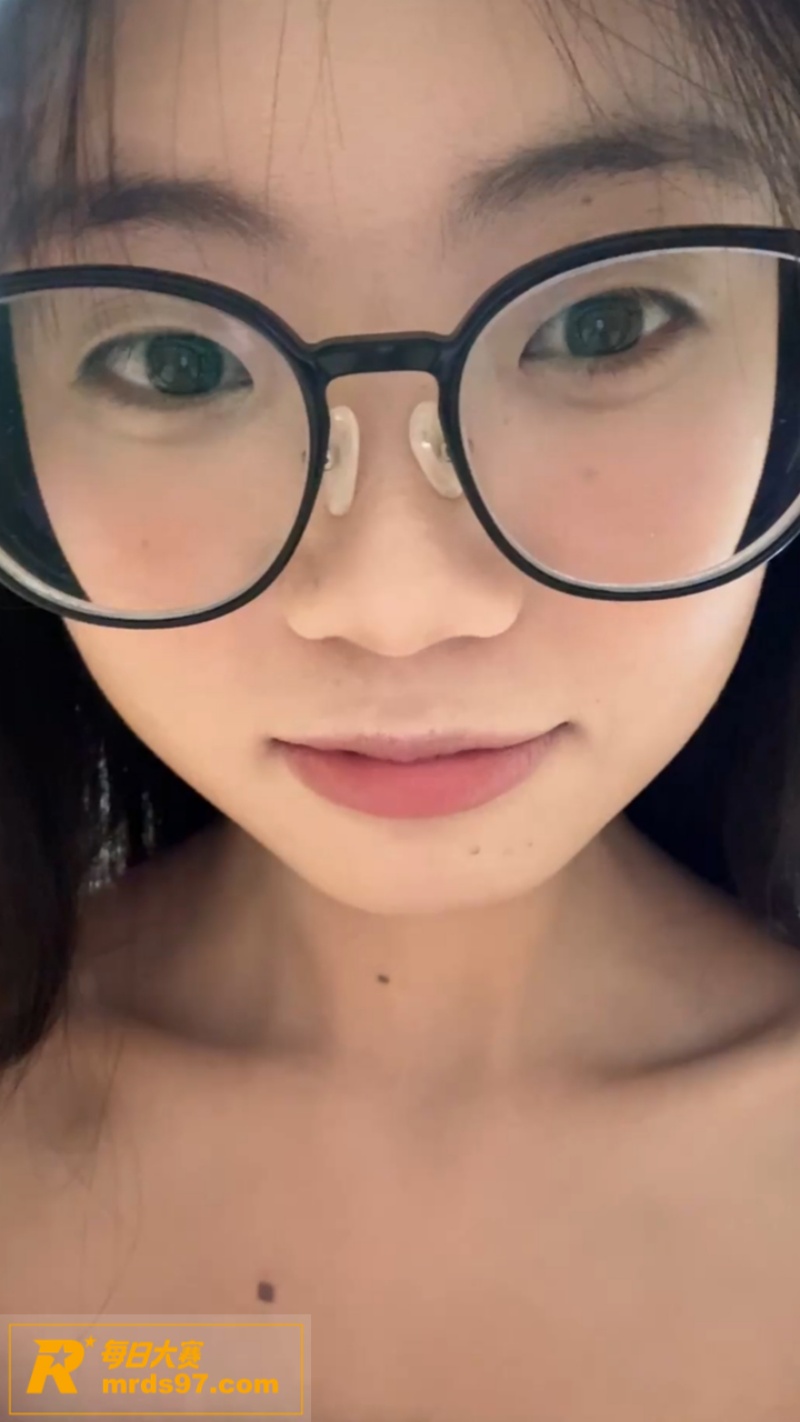 南京清纯眼镜妹 陈永相关图片1